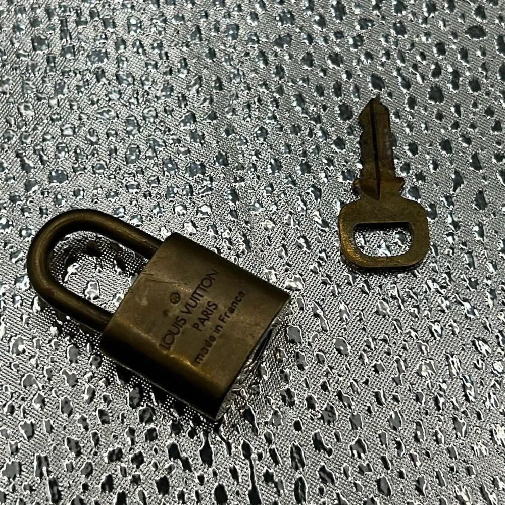 Louis Vuitton louis vuitton